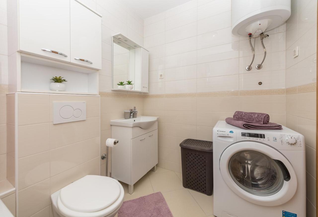 Violet Apartment