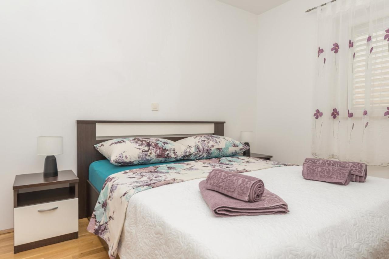 Apartment Violet Makarska