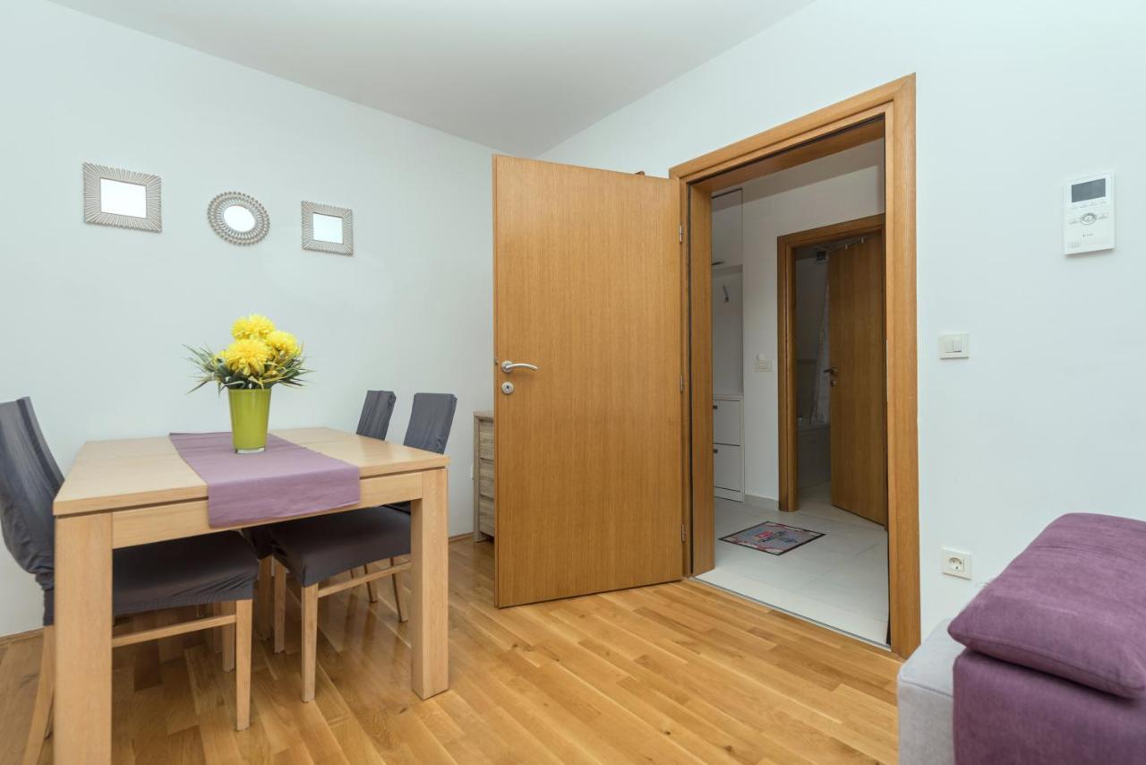 Violet Apartment Makarska